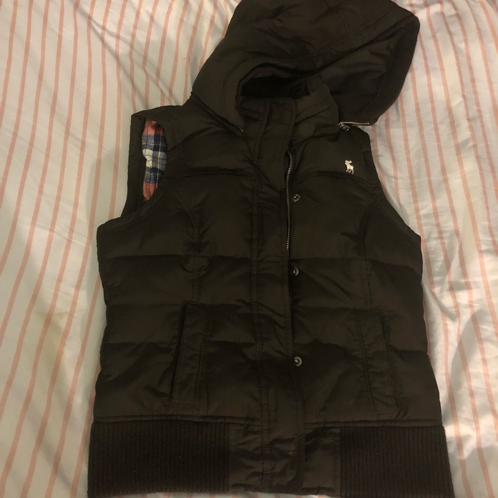 Abercrombie & Fitch puffer vest